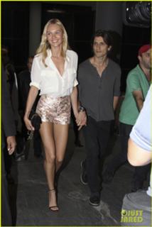 Candice Swanepoel feet photo thumbnail