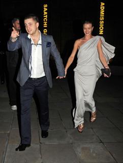 Rosie Huntington-Whiteley feet photo thumbnail