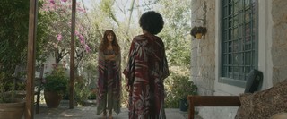 Riley Keough feet photo thumbnail
