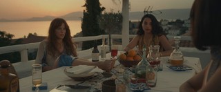 Riley Keough feet photo thumbnail