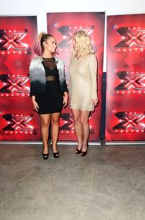Demi Lovato feet photo thumbnail