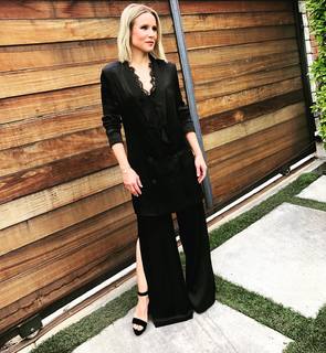 Kristen Bell feet photo thumbnail
