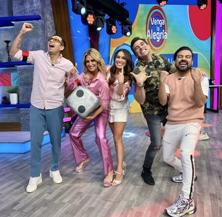 Laura González feet photo thumbnail