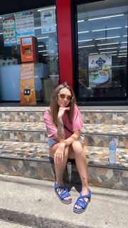 Victoria Waldrip feet photo thumbnail