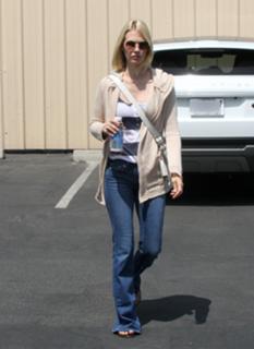 January Jones feet photo thumbnail