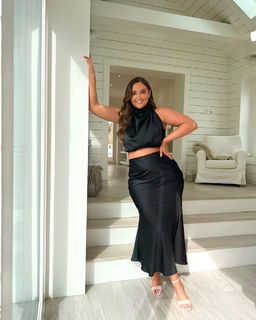 Jacqueline Jossa feet photo thumbnail