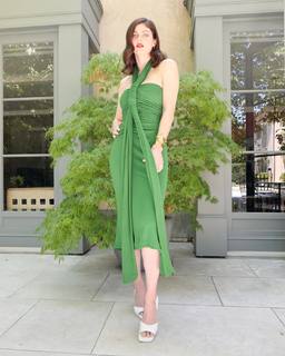 Alexandra Daddario feet photo thumbnail