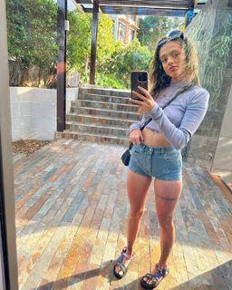 Victoria Waldrip feet photo thumbnail