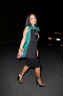 Christina Milian feet photo thumbnail
