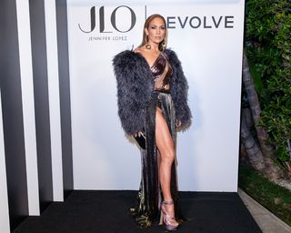Jennifer Lopez feet photo thumbnail