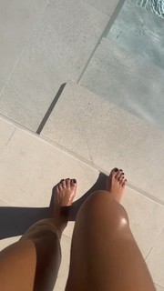 Cristina Pedroche feet photo thumbnail