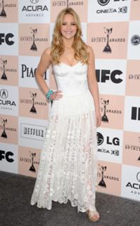 Jennifer Lawrence feet photo thumbnail