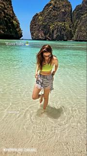 Hansika Motwani feet photo thumbnail