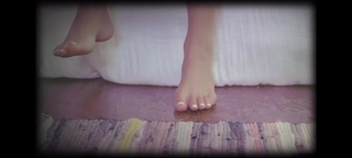 Adriene Mishler feet photo thumbnail