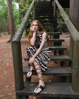 Marina Ruy Barbosa feet photo thumbnail