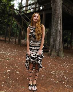 Marina Ruy Barbosa feet photo thumbnail