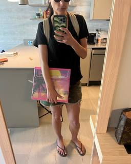 Jordana Brewster feet photo thumbnail