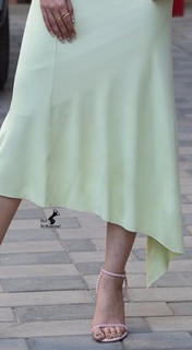 Kriti Sanon feet photo thumbnail
