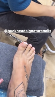 Victoria Waldrip feet photo thumbnail