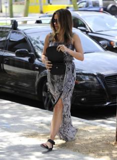 Sophia Bush feet photo thumbnail