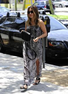 Sophia Bush feet photo thumbnail