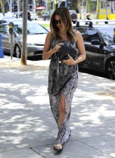 Sophia Bush feet photo thumbnail