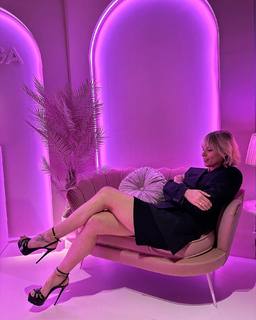 Federica Pellegrini feet photo thumbnail