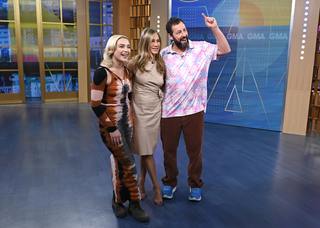 Jennifer Aniston feet photo thumbnail