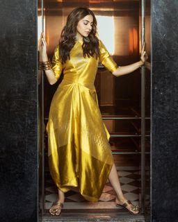 Rakul Preet Singh feet photo thumbnail