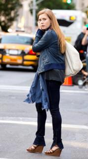 Amy Adams feet photo thumbnail