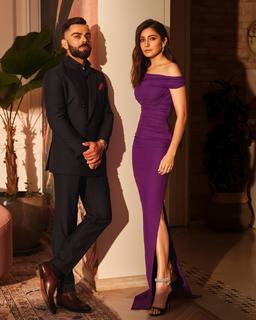 Anushka Sharma feet photo thumbnail