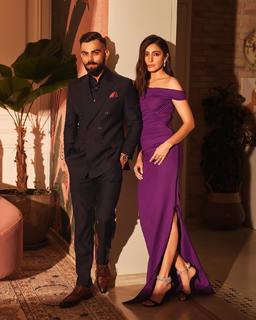Anushka Sharma feet photo thumbnail