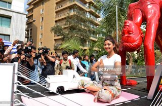 Shilpa Shetty Kundra feet photo thumbnail
