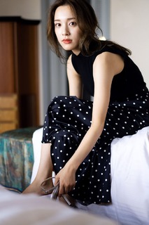 Sayaka Tomaru feet photo thumbnail