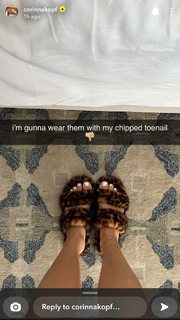 Corinna Kopf feet photo thumbnail