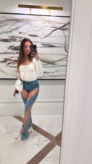 Victoria Waldrip feet photo thumbnail
