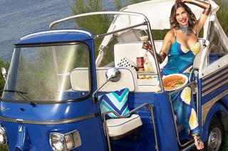 Veronica Maya feet photo thumbnail