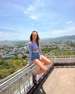 Victoria Waldrip feet photo thumbnail