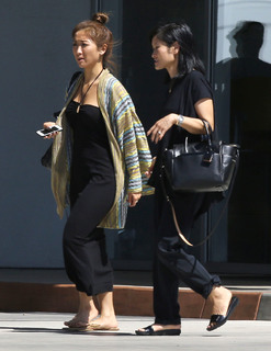 Brenda Song feet photo thumbnail