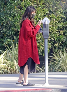 Brenda Song feet photo thumbnail