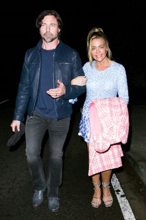 Denise Richards feet photo thumbnail