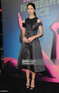 Katherine Waterston feet photo 5