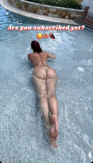 Julieanna Marie Goddard feet photo thumbnail
