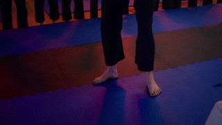 Peyton List feet photo thumbnail