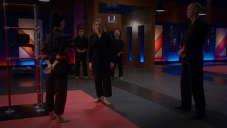 Peyton List feet photo thumbnail
