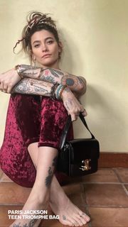 Paris Jackson feet photo thumbnail