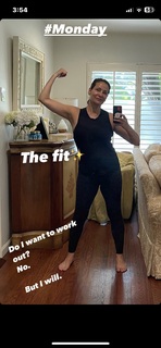 Constance Marie feet photo thumbnail
