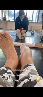 Veronica Maya feet photo thumbnail