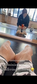 Veronica Maya feet photo thumbnail