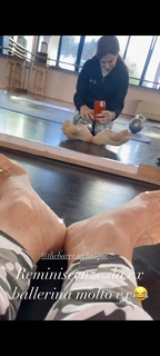 Veronica Maya feet photo thumbnail